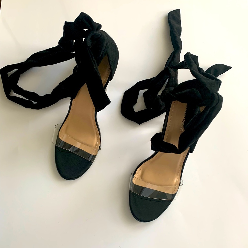 Black velvet straps clear wedge heel that ties around the ankle.